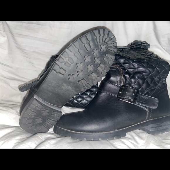 CHANEL Ladies Boots - Picture 3 of 3